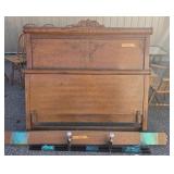 Antique Victorian or Turn-of-the-Century Tiger Oak Full-Size Bed Frame