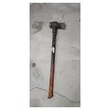 Fiskars Pro IsoCore 8 lb Splitting Maul - Estate Sales Warehouse (GR)