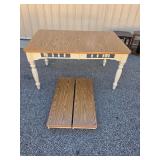 Vintage-Style Rectangular, Two-Toned Extending Dining Table with 2 Leaves
