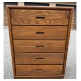 Oak Dresser Chest: Five-Drawer Wooden Bedroom Storage Cabinet with Recessed Handles