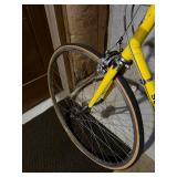 Vintage Schwinn Le Tour Road Racing Bicycle - Bright Yellow Frame, Drop Handlebars - photo 4