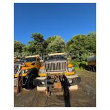 2011 International 7400 SFA Single Axle Dump Truck w/ Spreader