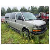 FARMINGTON 2005 Chevrolet Express 3500 Van