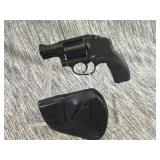 SMITH AND WESSON BODYGUARD 38SPE. REVOLVER PISTOL TRANS#4522