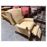 RECLINER CHAIR