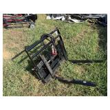 MINI SKID STEER HYDRAULIC PALLET FORKS