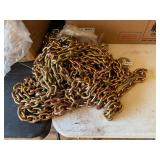 CHAIN WITH HOOKS