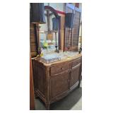 DRESSER