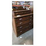 DRESSER