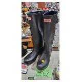 RAIN BOOTS