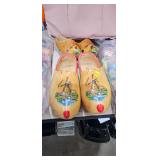 WOODEN CLOG DECOR