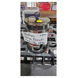 FRENCH PRESS COFFEE MAKER