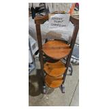 WOODEN PLANT STAND