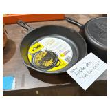CAST IRON LODGE SKILLET