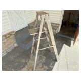 4.5FT ALUMINUM LADDER