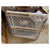BABY SAFETY GATE