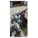KNEE SCOOTER