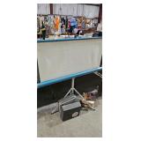 PROJECTOR SCREEN