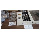 FLATWARE