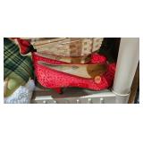 RED SHOES