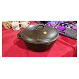 CAST IRON DUTCH OVEN