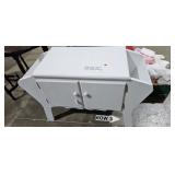 TABLE / MAGAZINE RACK