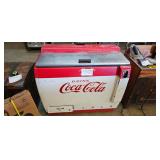 COCA COLA VENDING MACHINE