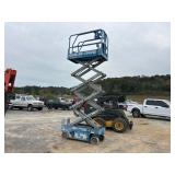 SCISSOR LIFT