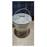 METAL BUCKET WITH LID