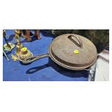 CAST IRON SKILLET WITH LID