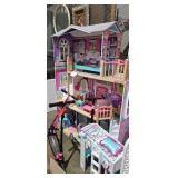 DOLL HOUSE