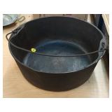 CAST IRON POT