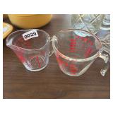 GLASS PYREX & OVEN BASICS MEASURING CUPS