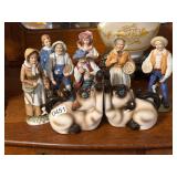 LOT OF FIGURINES