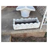 CONCRETE PLANTER