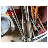 VARIOUS GARDEN TOOLS