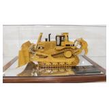 #3609 CATERPILLER CAD D11R 1:24 Scale Model