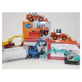 #3692 JAPANESE Scale Model Heavy Equipment 5 Pieces Boxed