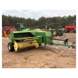 JD 336 Baler w/kicker