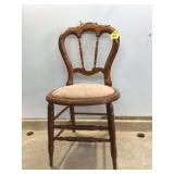 ANTIQUE CHAIR
