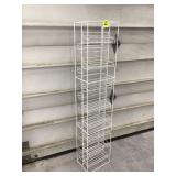 Versatile shelving unit with customizable heights