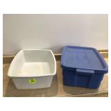 Lid-equipped spacious storage container