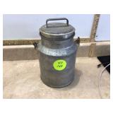 VINTAGE 1 GAL MILK CAN - COLLECTIBLES