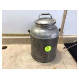 VINTAGE 12 QT MILK CAN - COLLECTIBLES