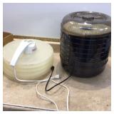 2 DEHYDRATORS - KITCHEN UTENSILS