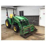 2004 John Deere 3520 2 318 hours