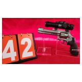 S&W 617-5   22 