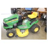 John Deere LA115 Mower