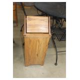 Oak Trash Can 