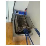 Globe fryer countertop